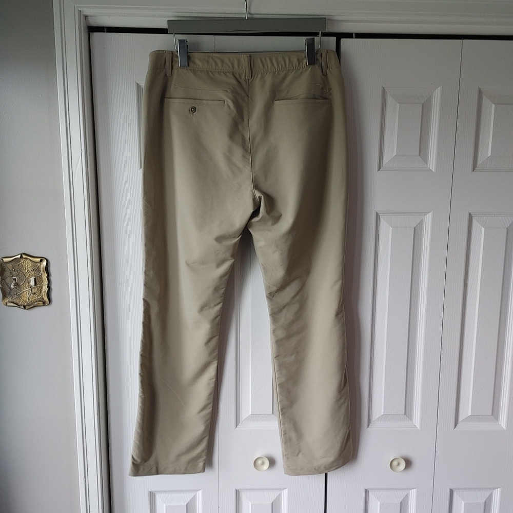 Under Armour Men's Khaki Color Size 38/32 Golf Hiking Pants - Picture 2 of 6
